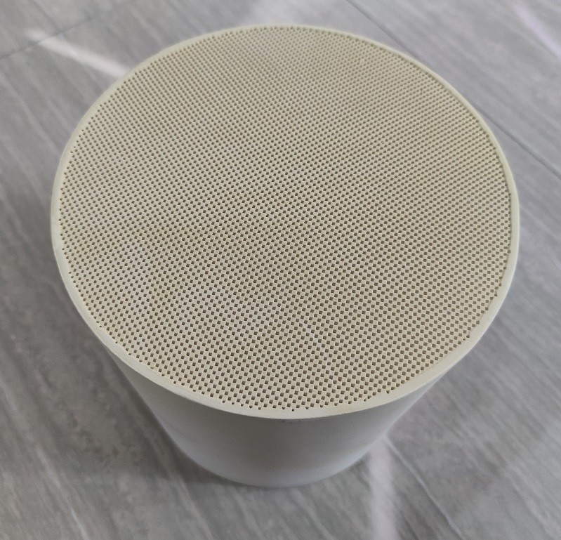 Cordierite Catalyzed Diesel Particulate Filter CDPF 200 300 CPSI