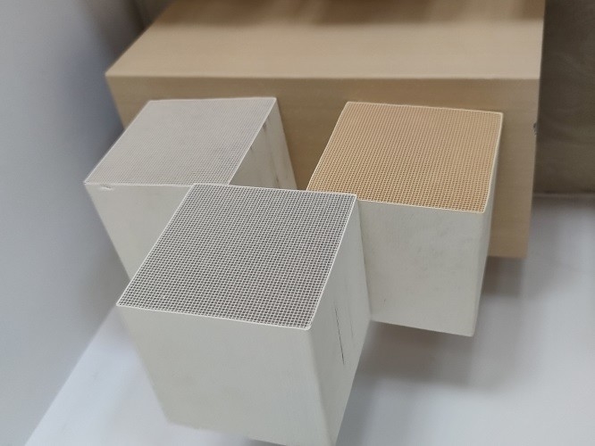 Stationary Petrochemical Emission VOC Oxidation Catalyst 600 CPSI